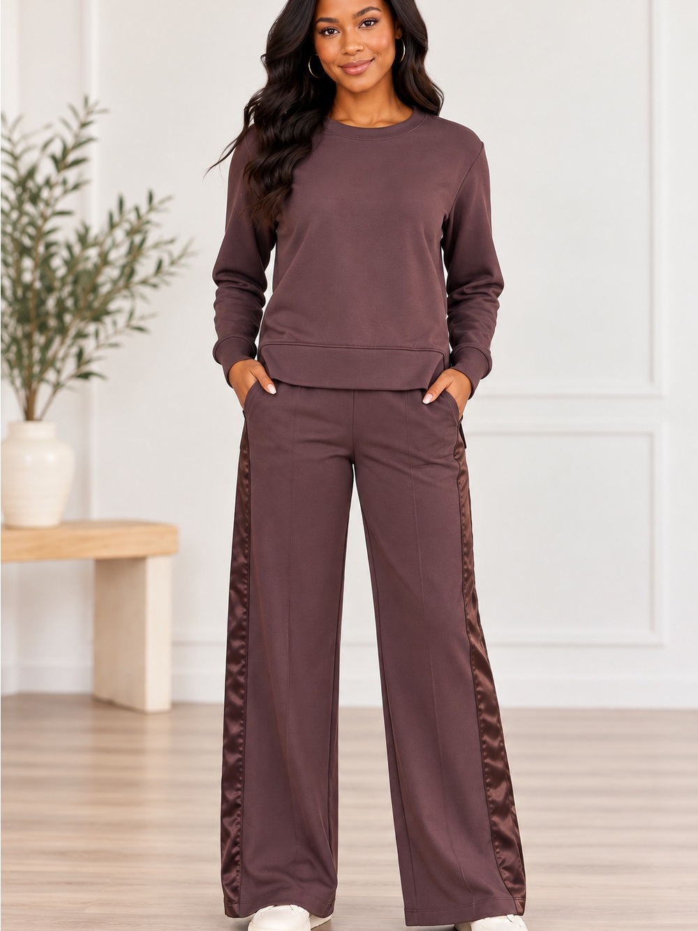 Stylus Women’s Brown Satin Stripe Lounge Set